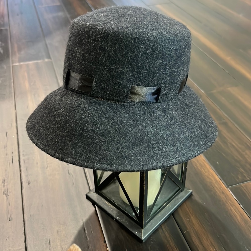 NWT 100% Wool Jeanne Simmons packable * Crushable hat